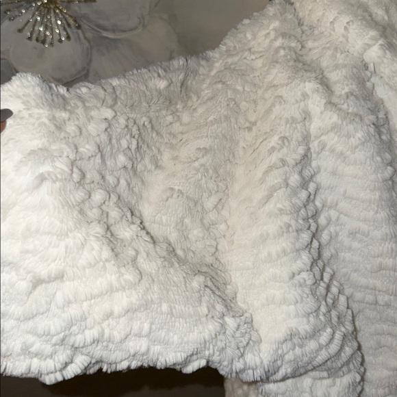 Jolt Women's White Puffer Jacket - Picture 4 of 7